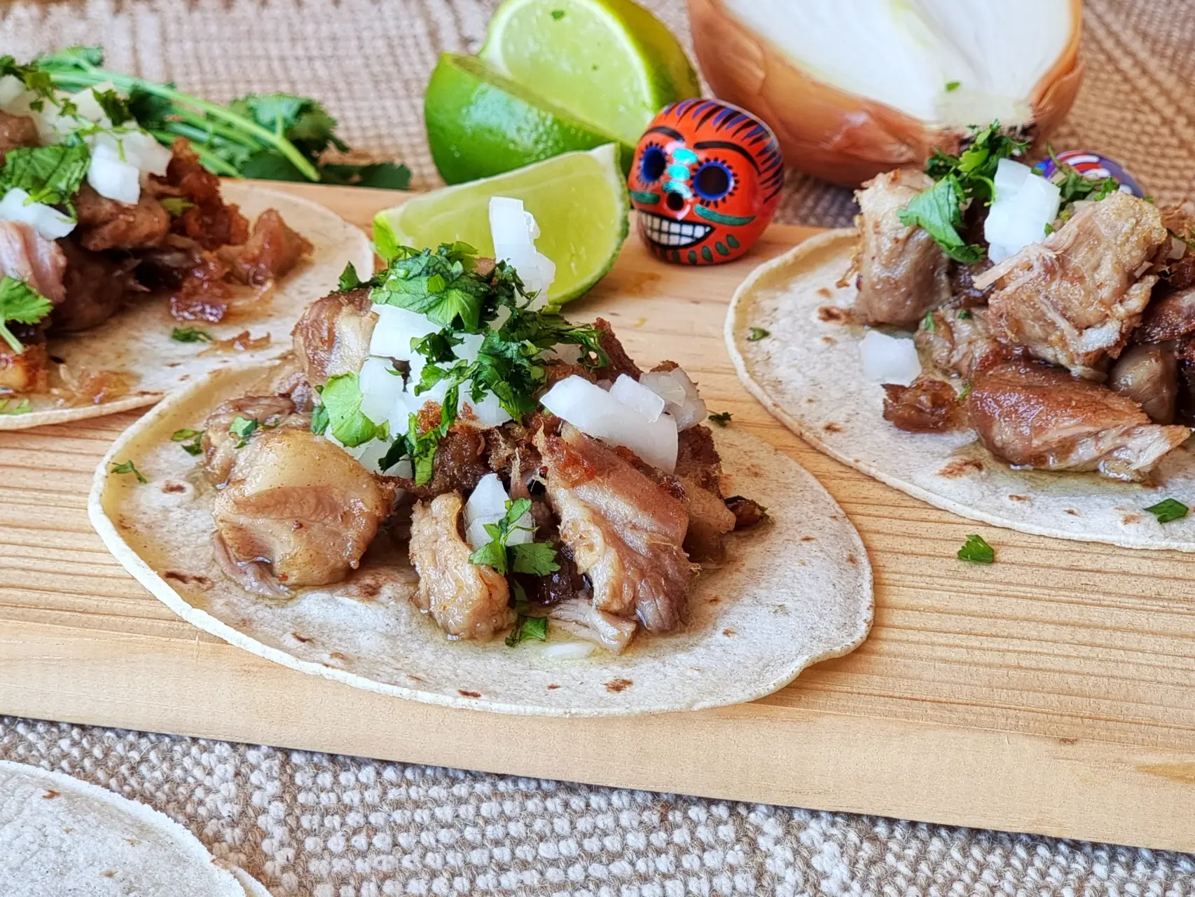 Tacos de carnitas, estilo Michoácan.